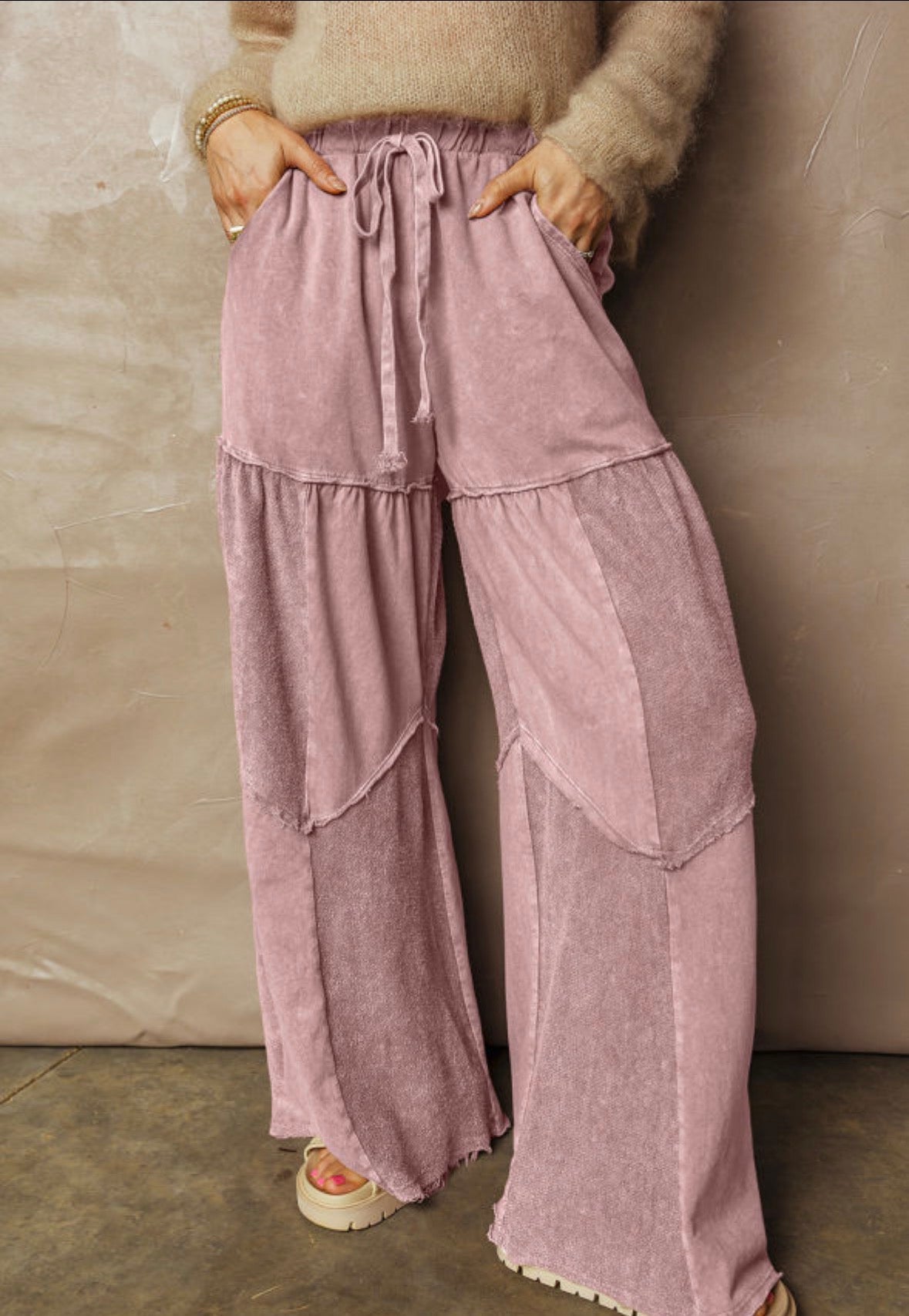 Pink wide legged pants ￼