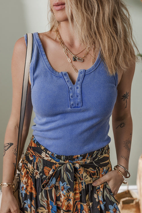 Blue button tank